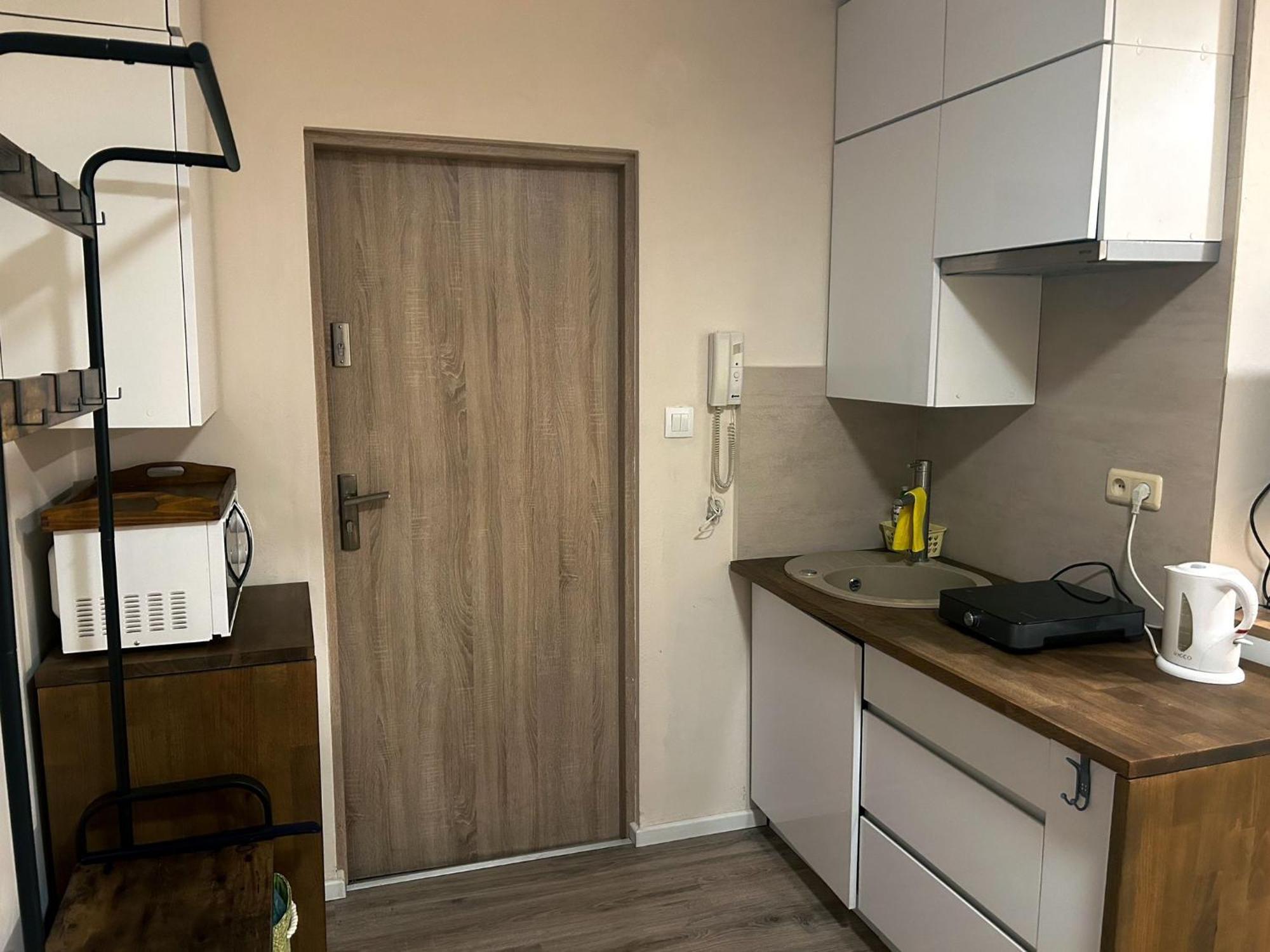 Nowoczesne Studio Z Ogrodem I Parkingiem Poznaň Exteriér fotografie