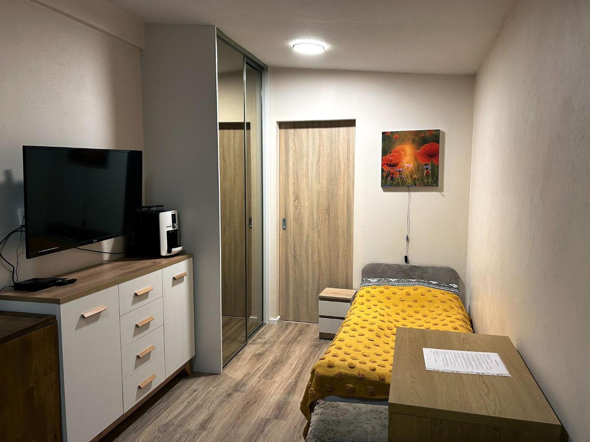 Nowoczesne Studio Z Ogrodem I Parkingiem Poznaň Exteriér fotografie